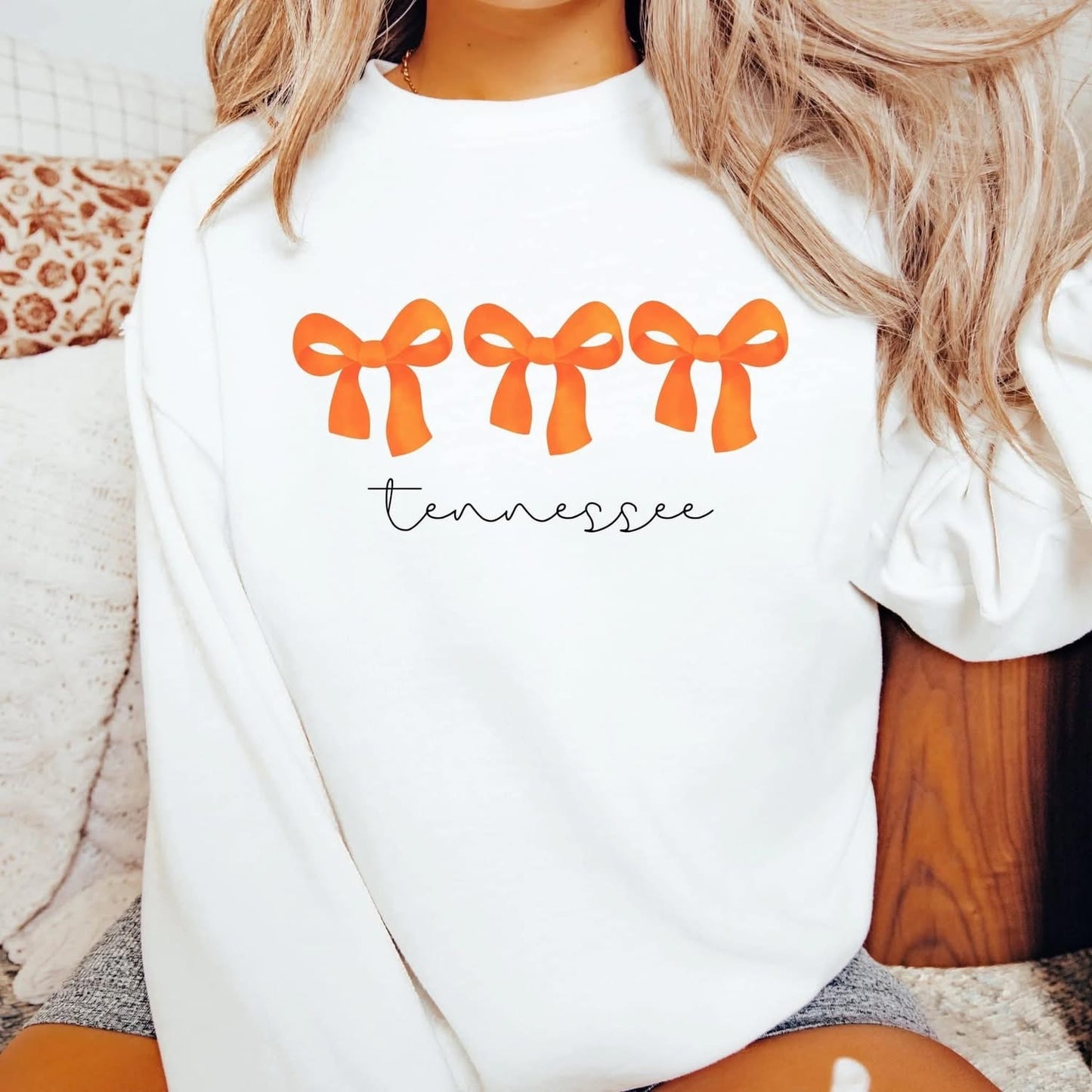 TN orange bow tee/crewneck